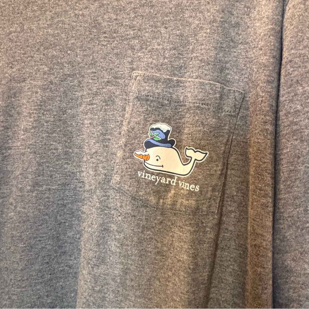 Vineyard Vines Men’s Long Sleeve T-Shirt Gray XL Christmas Theme - Picture 2 of 6